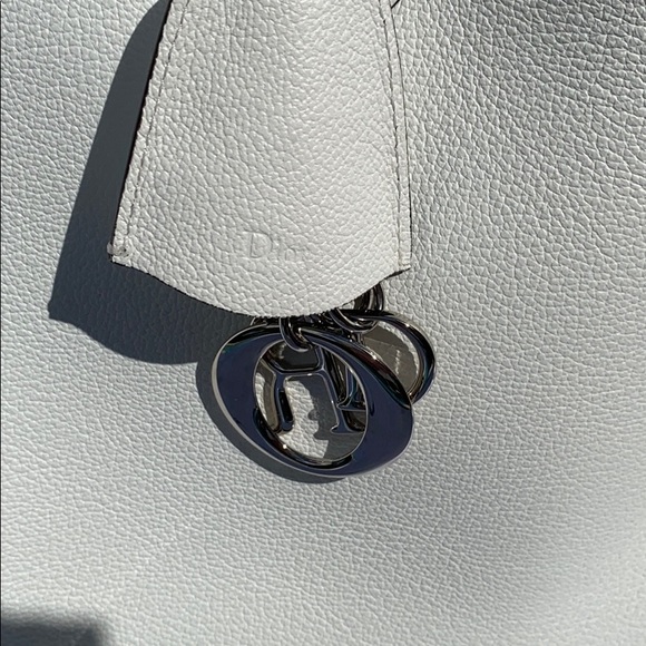 💯% Authentic Dior Open Bar Bag - Picture 2 of 16
